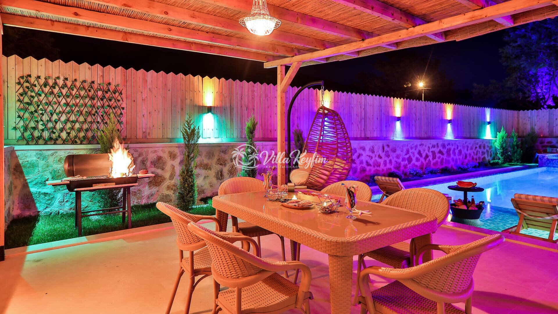 Villa Happiness — 61