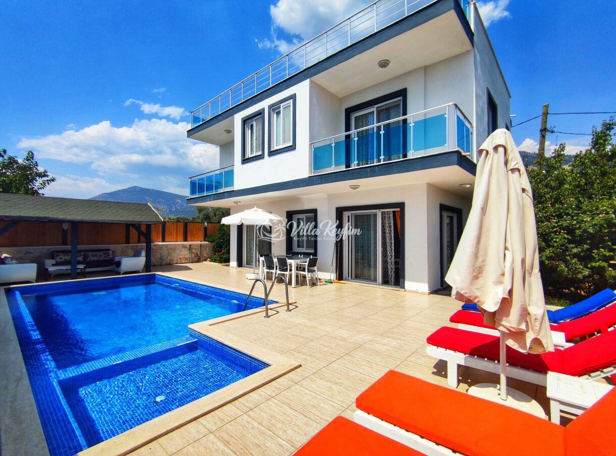 Villa Cemre Üzümlü — 1