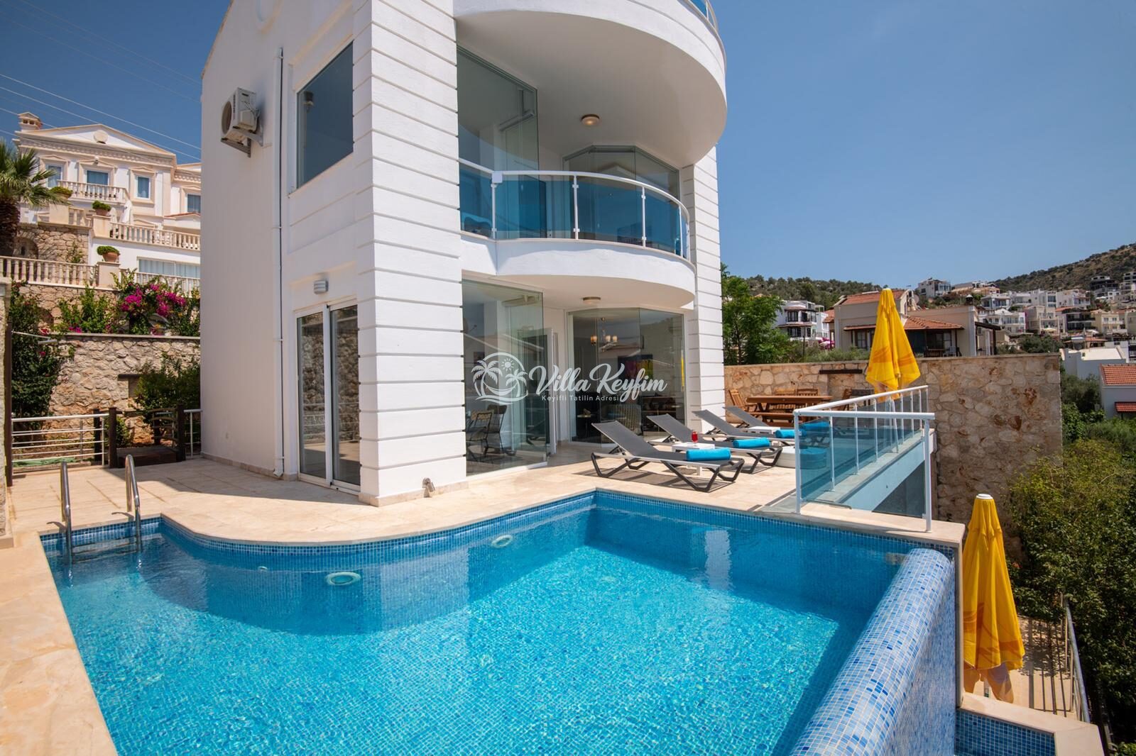 Villa Etna — 1