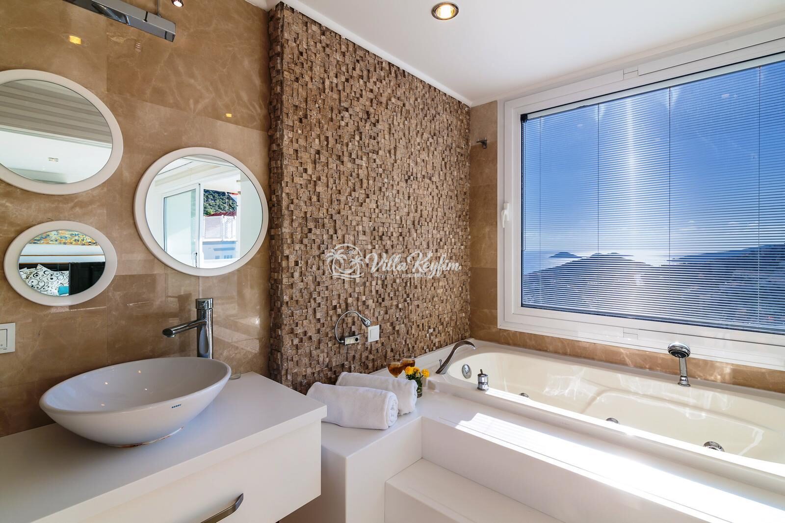 Villa Maribel — 13