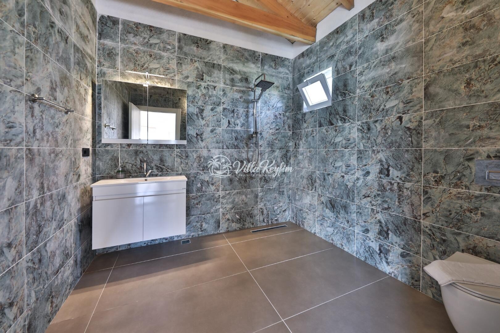 Villa Tawny — 23