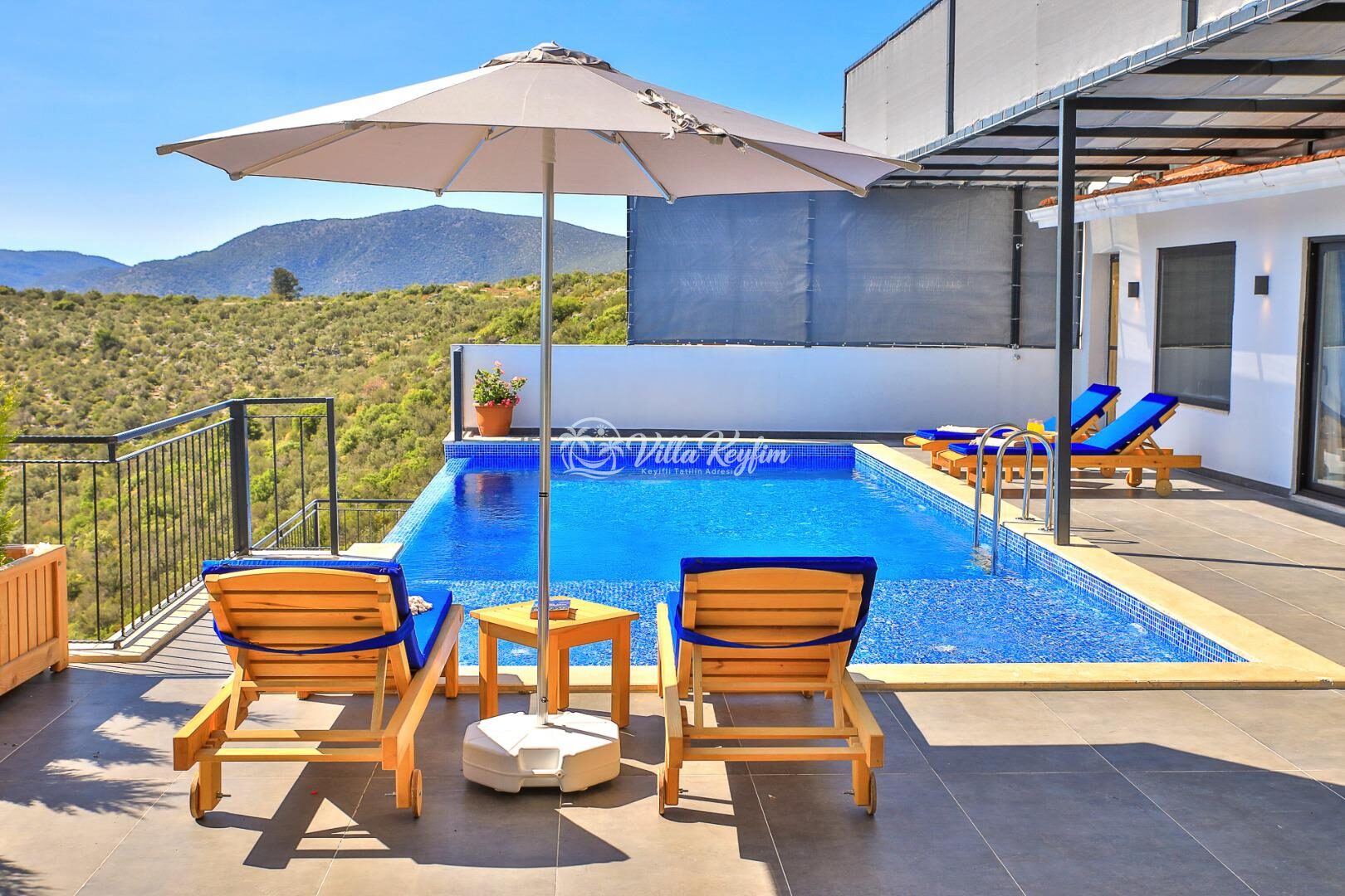 Villa Summery — 16