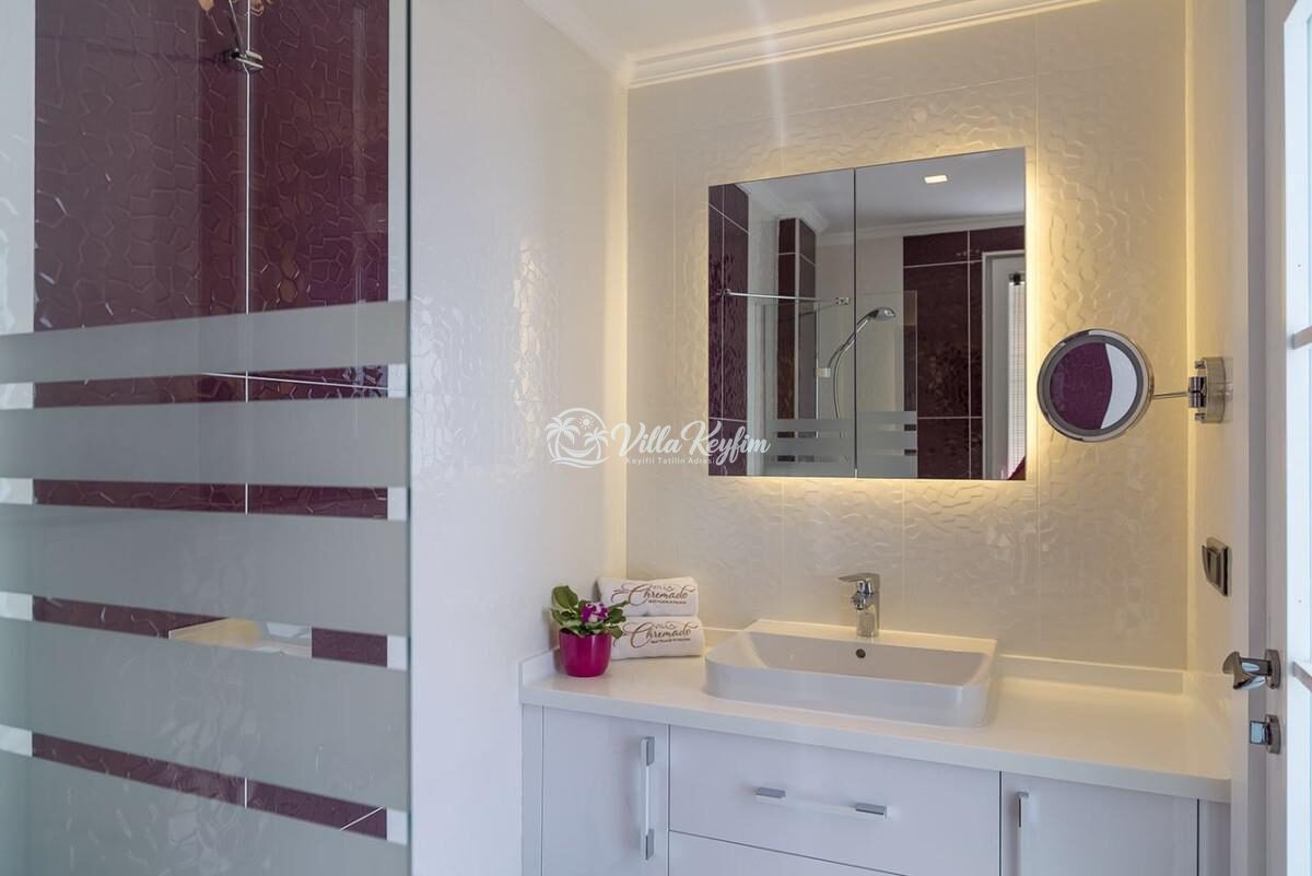 Villa Chremado — 32