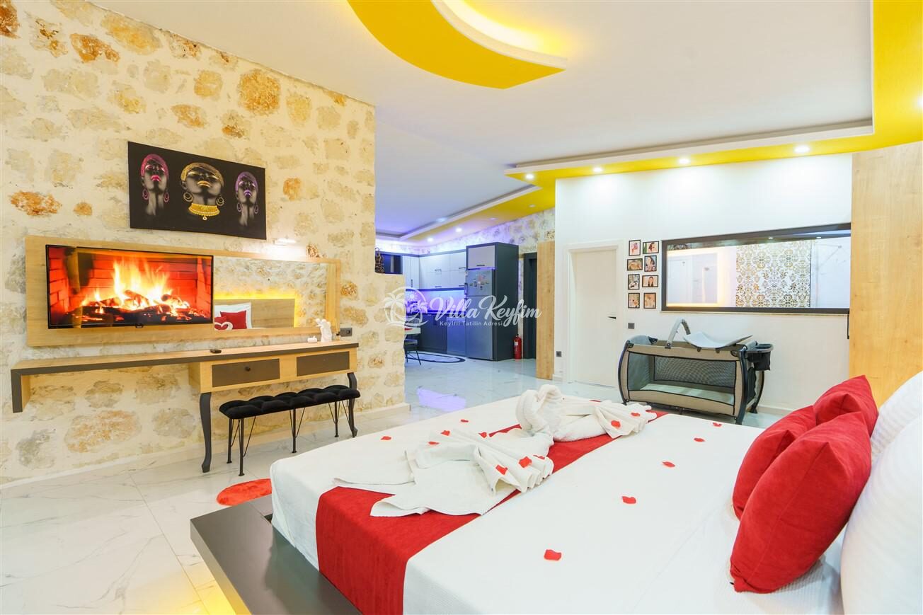 Villa Mira Queen — 30