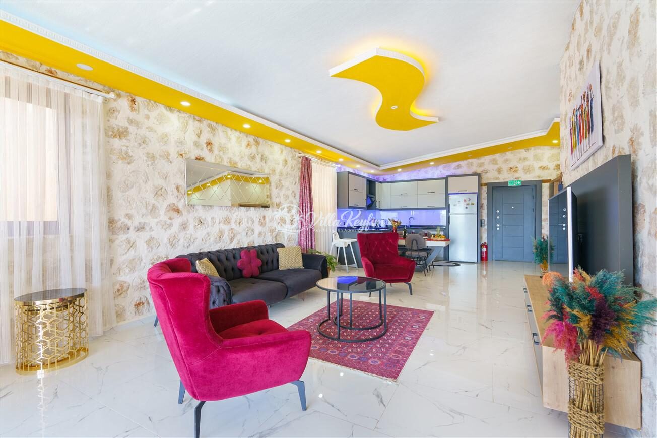 Villa Mira Queen — 50