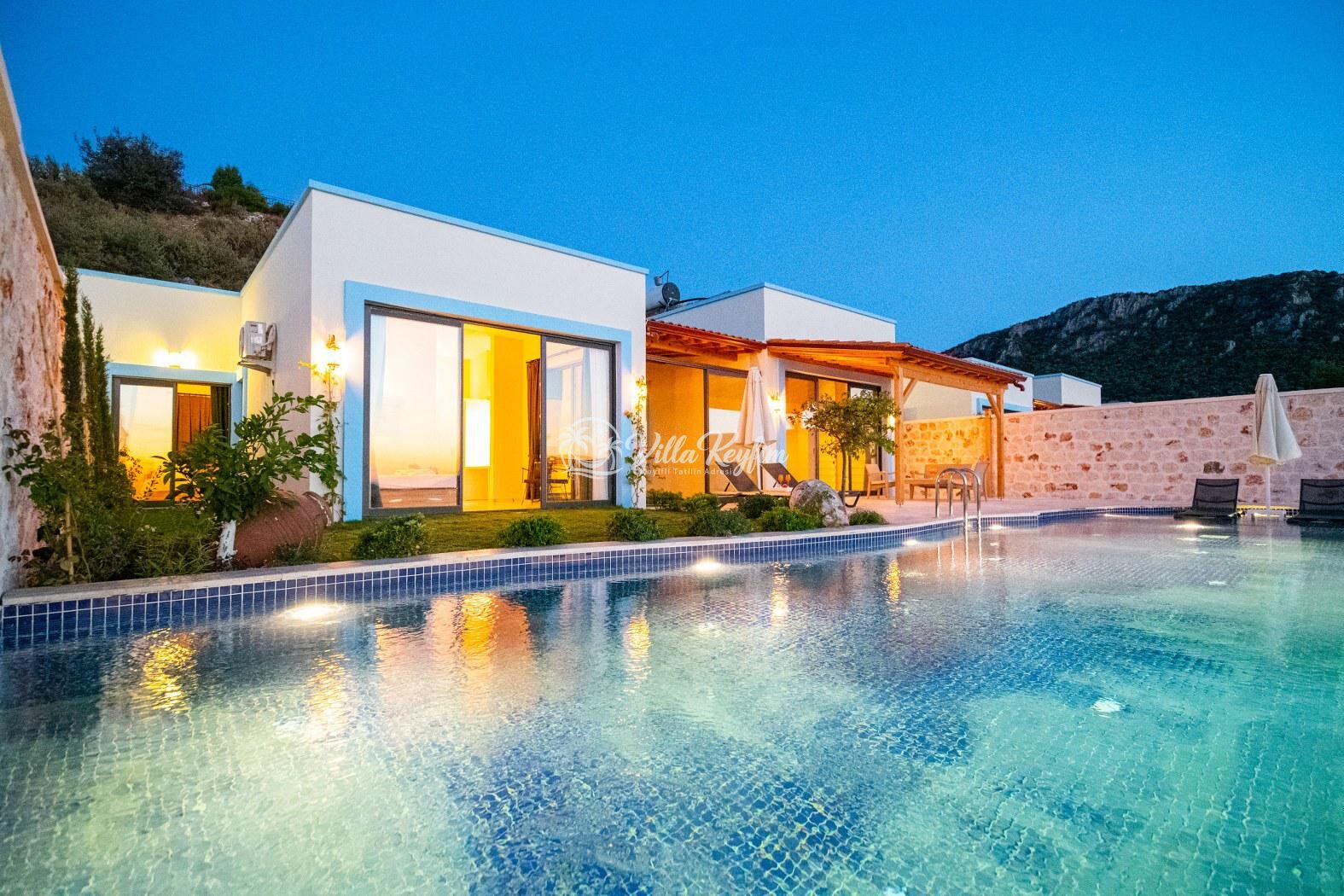 Villa Topaz — 3