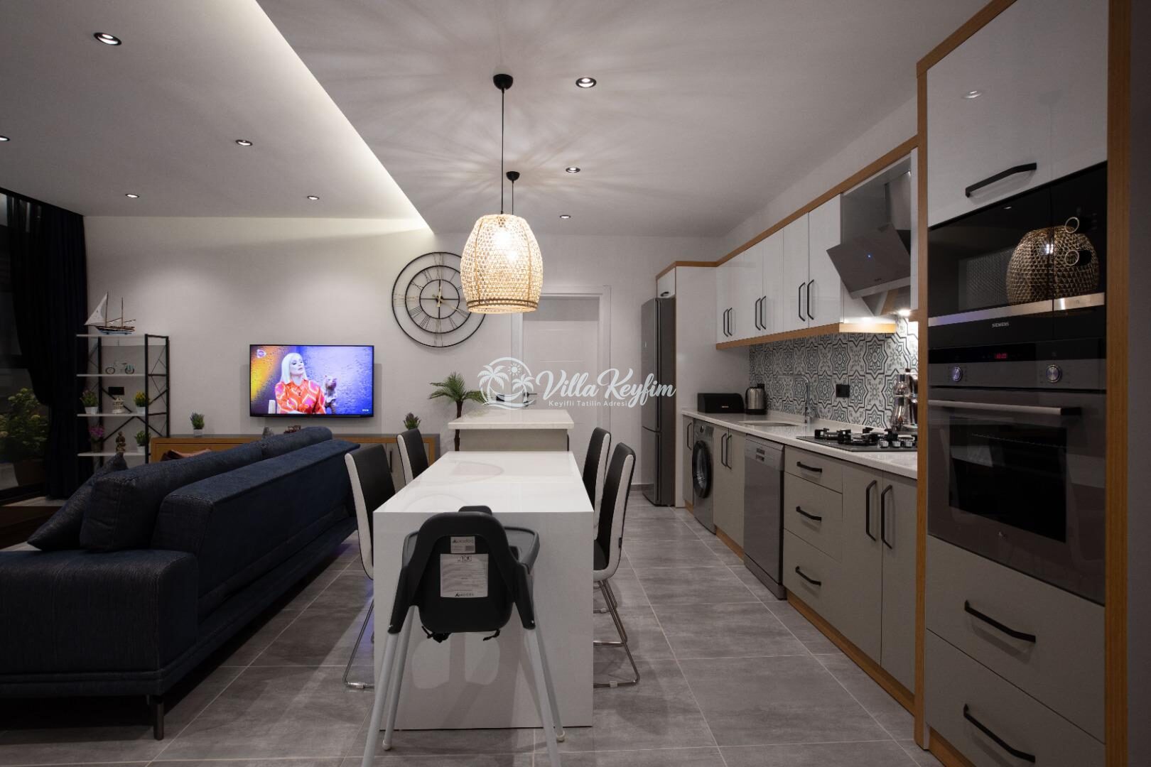 Villa Neon — 14