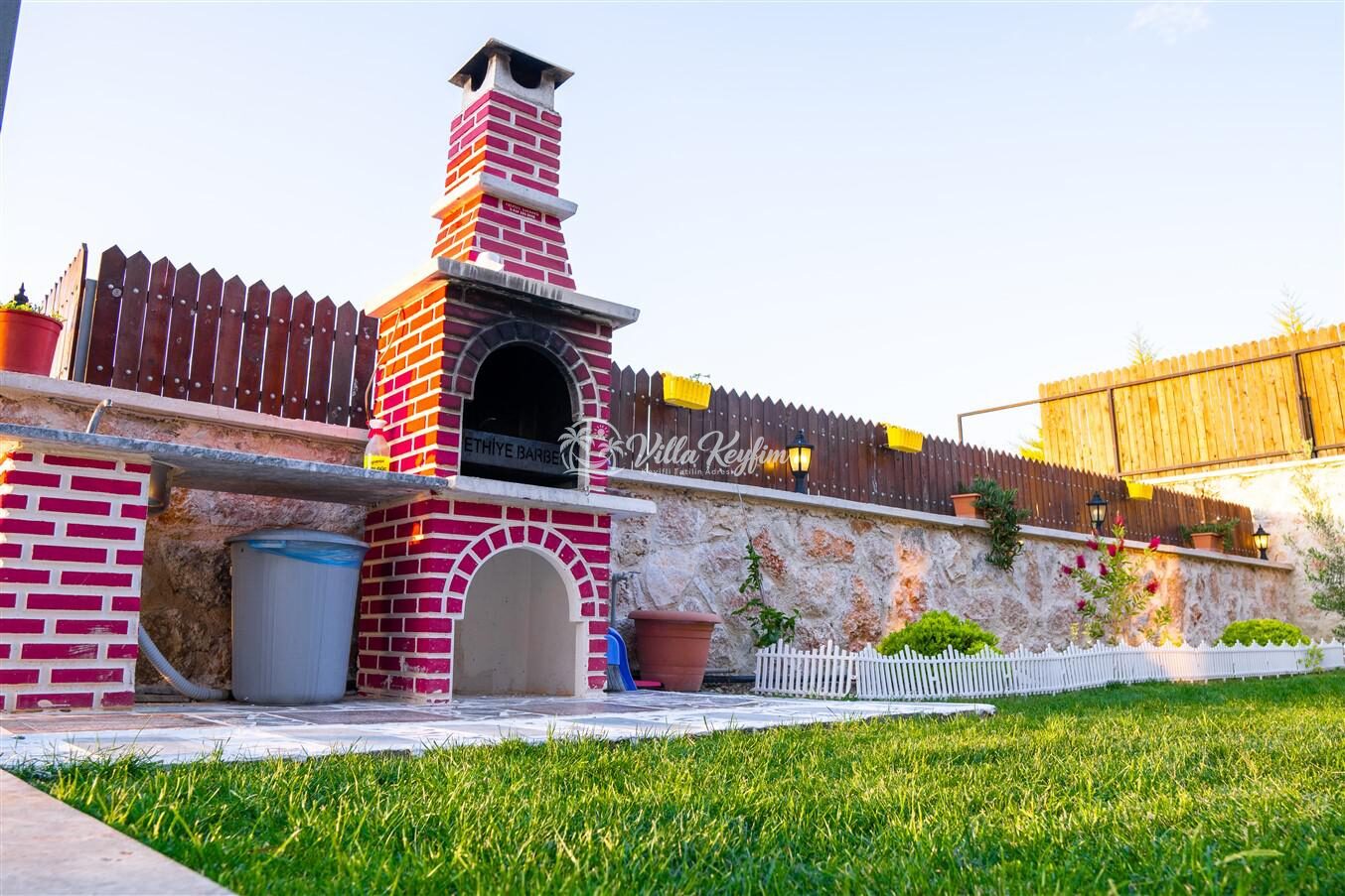 Villa Fiesta — 25