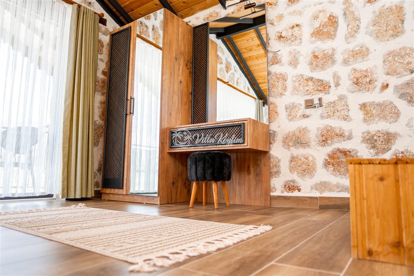 Villa Fiesta — 65