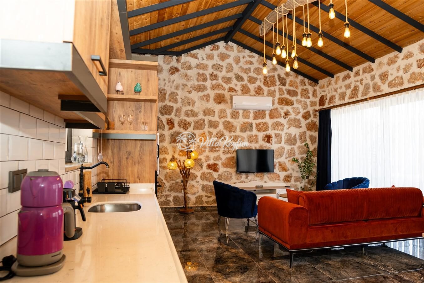 Villa Fiesta — 105