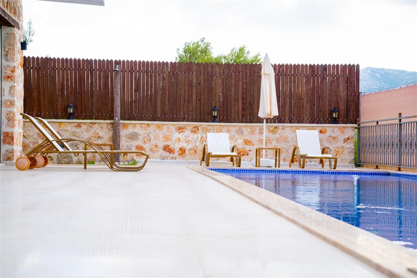 Villa Fiesta — 143