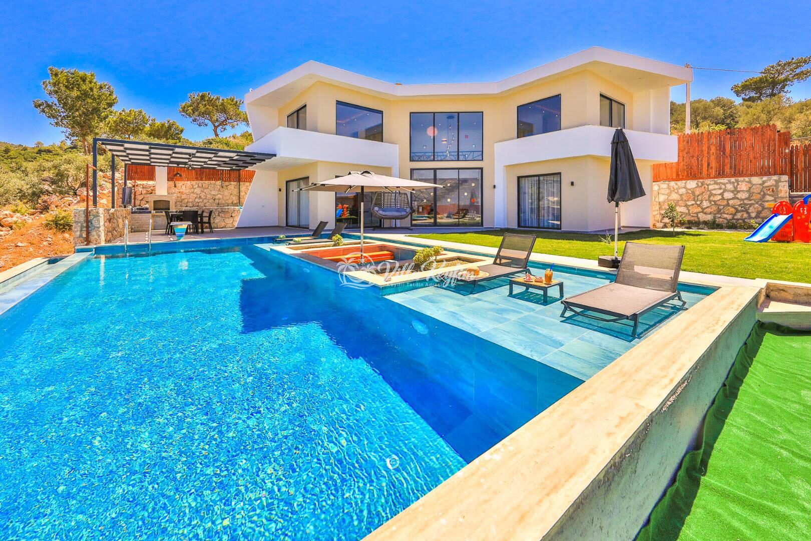 Villa Glass House — 2