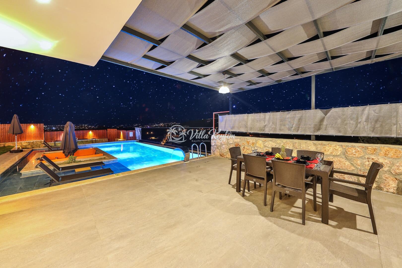 Villa Glass House — 45