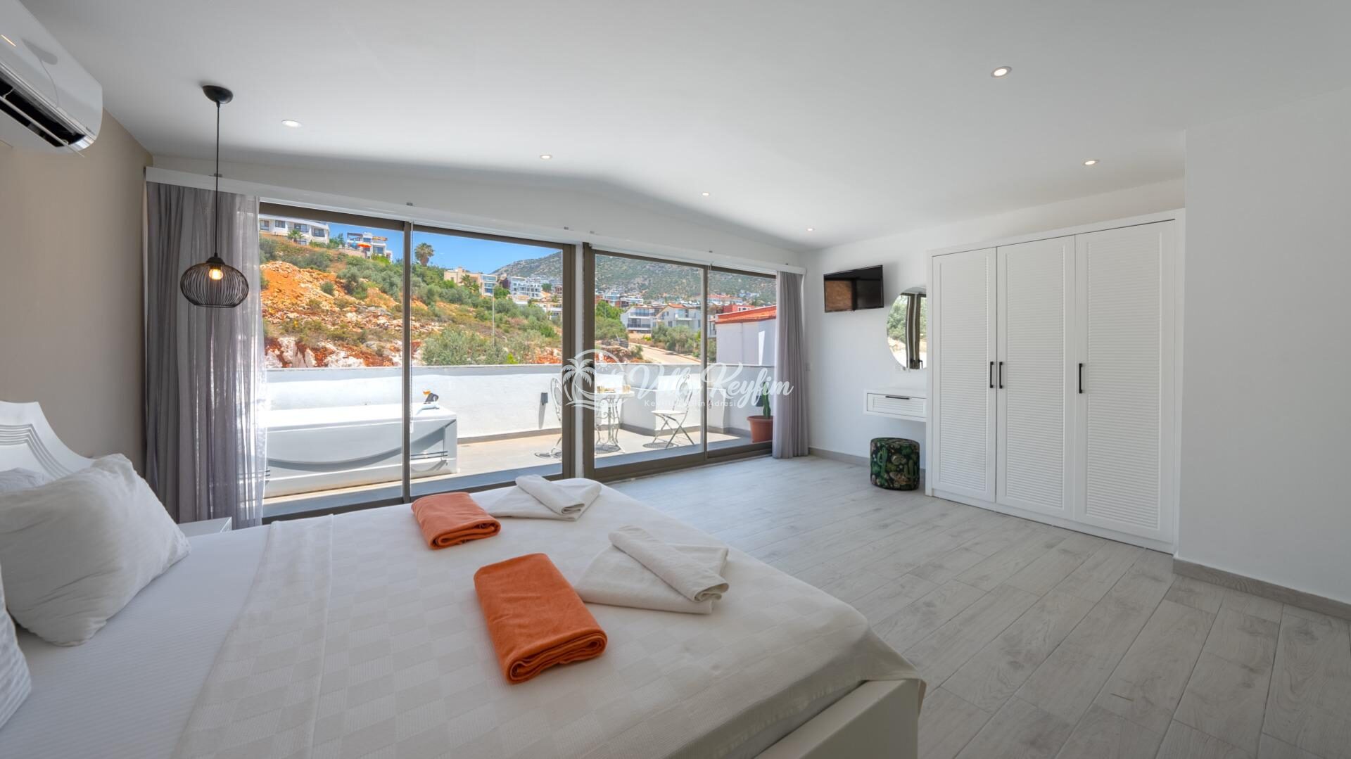 Villa Orange — 42