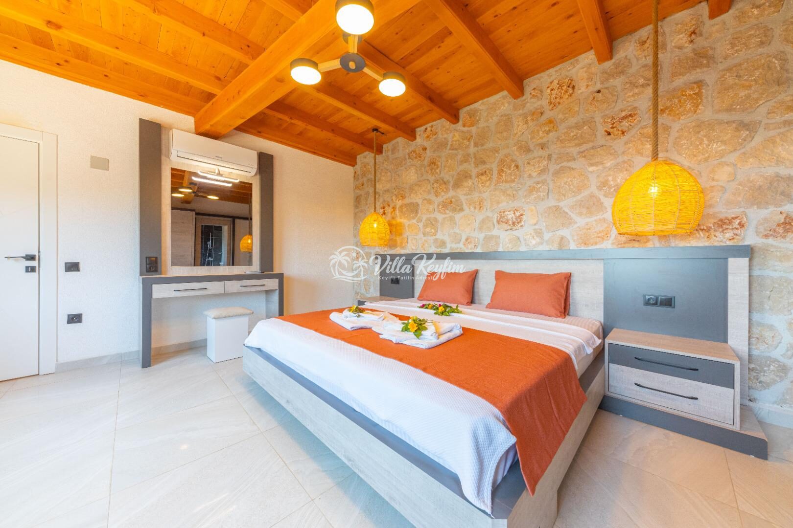 Villa Dacron — 42