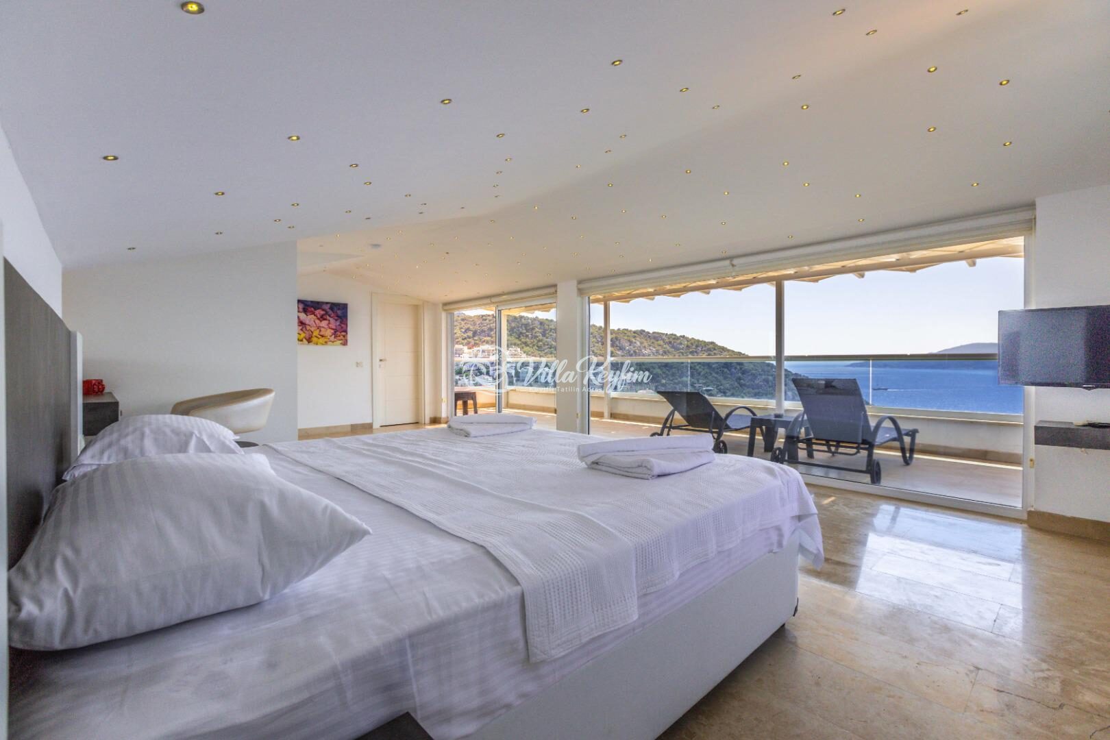 Villa Everes — 64