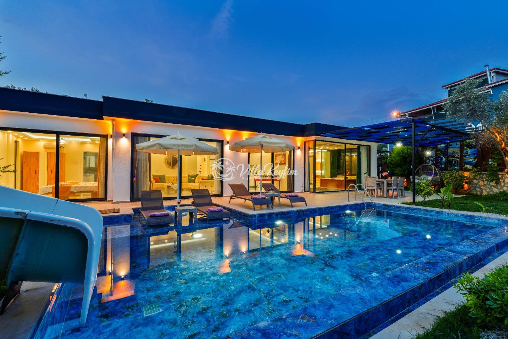 Villa Elena 1 — 17