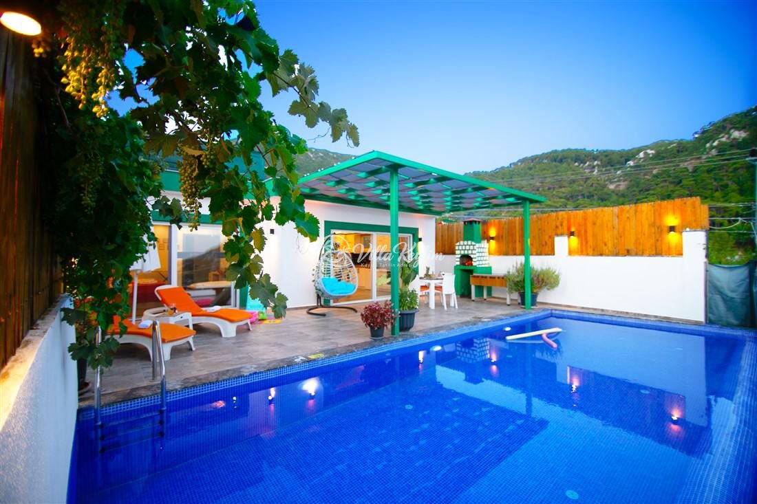 Villa Petra — 6