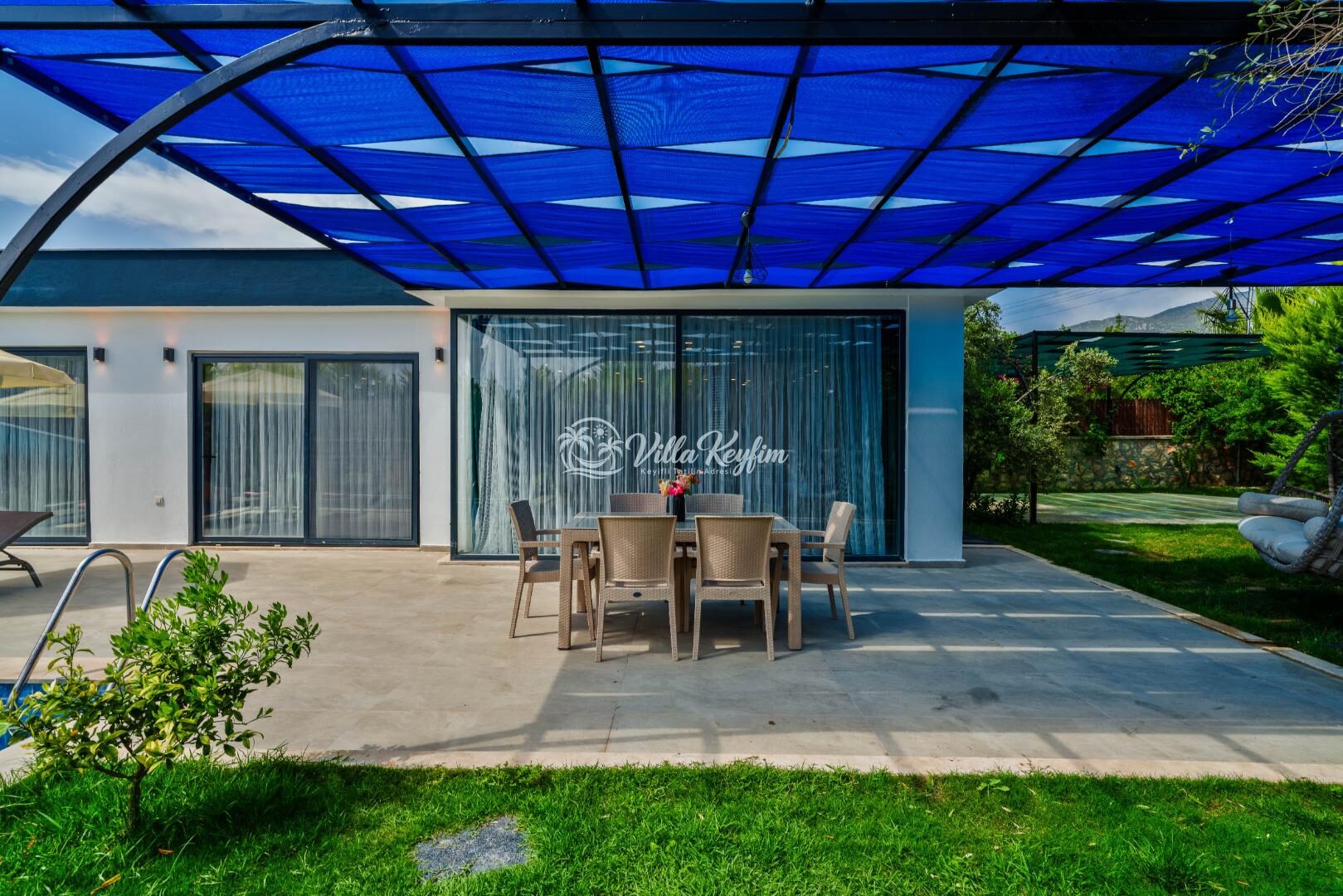 Villa Elena 1 — 30
