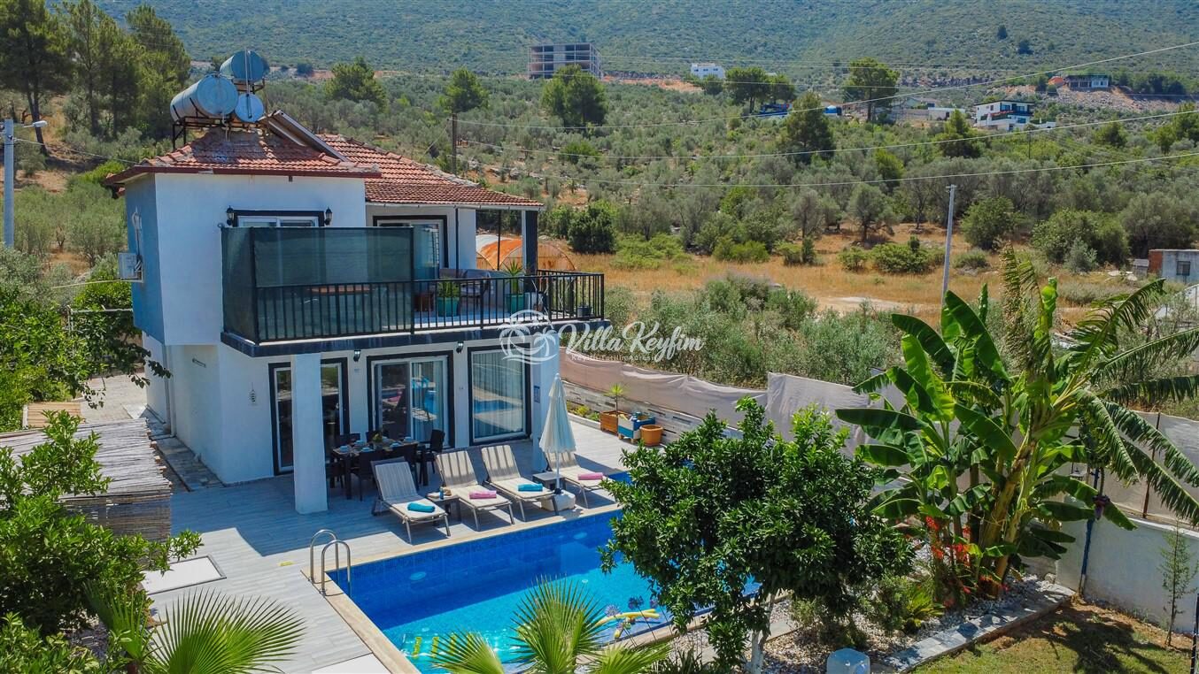 Villa Capital — 3