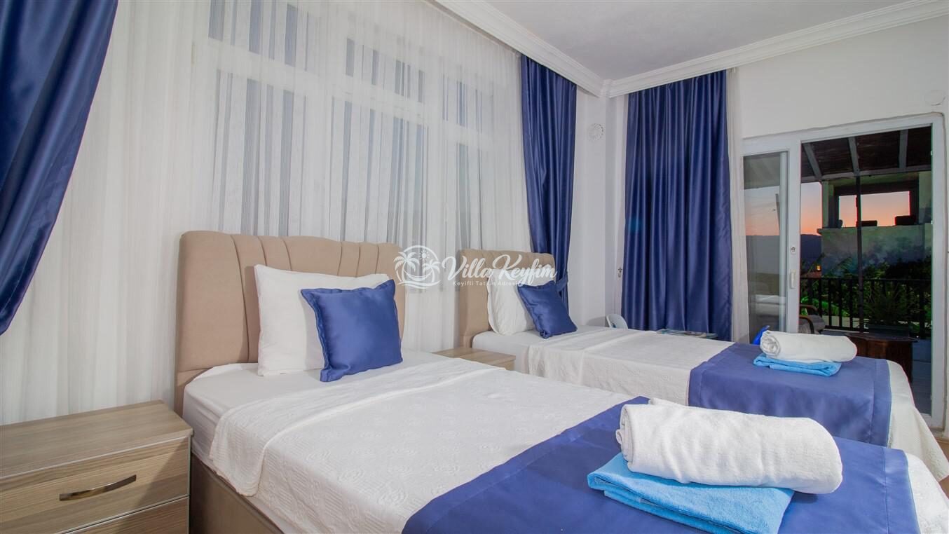 Villa Capital — 55