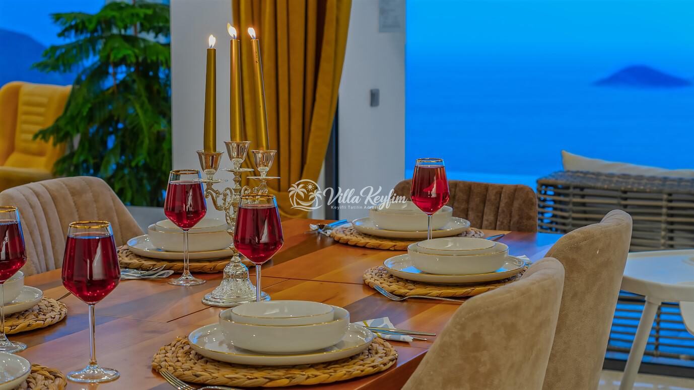 Villa Royal — 39
