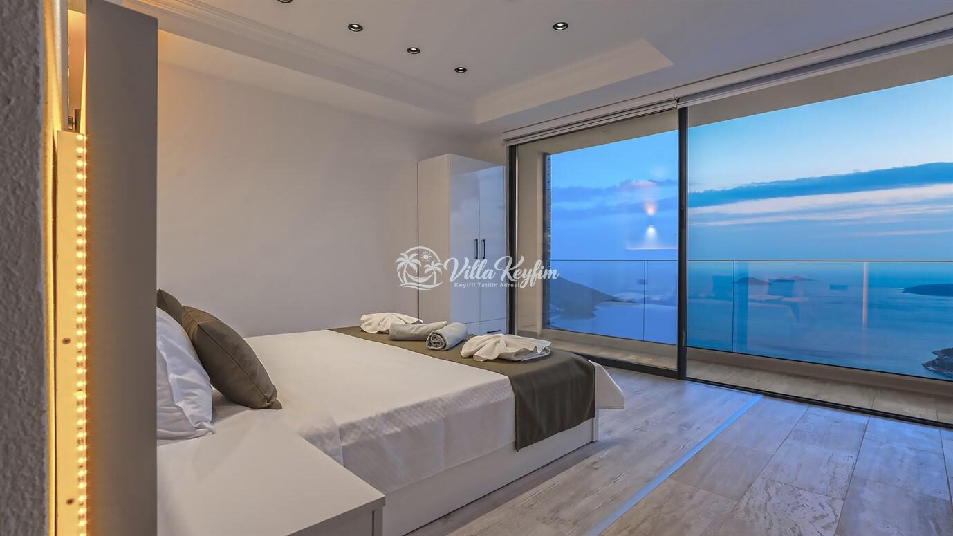 Villa Royal — 45