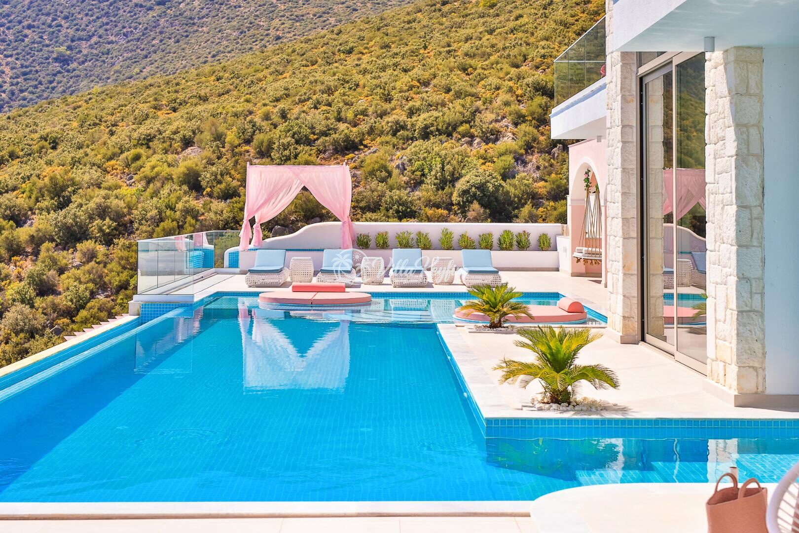 Villa Rosy — 15