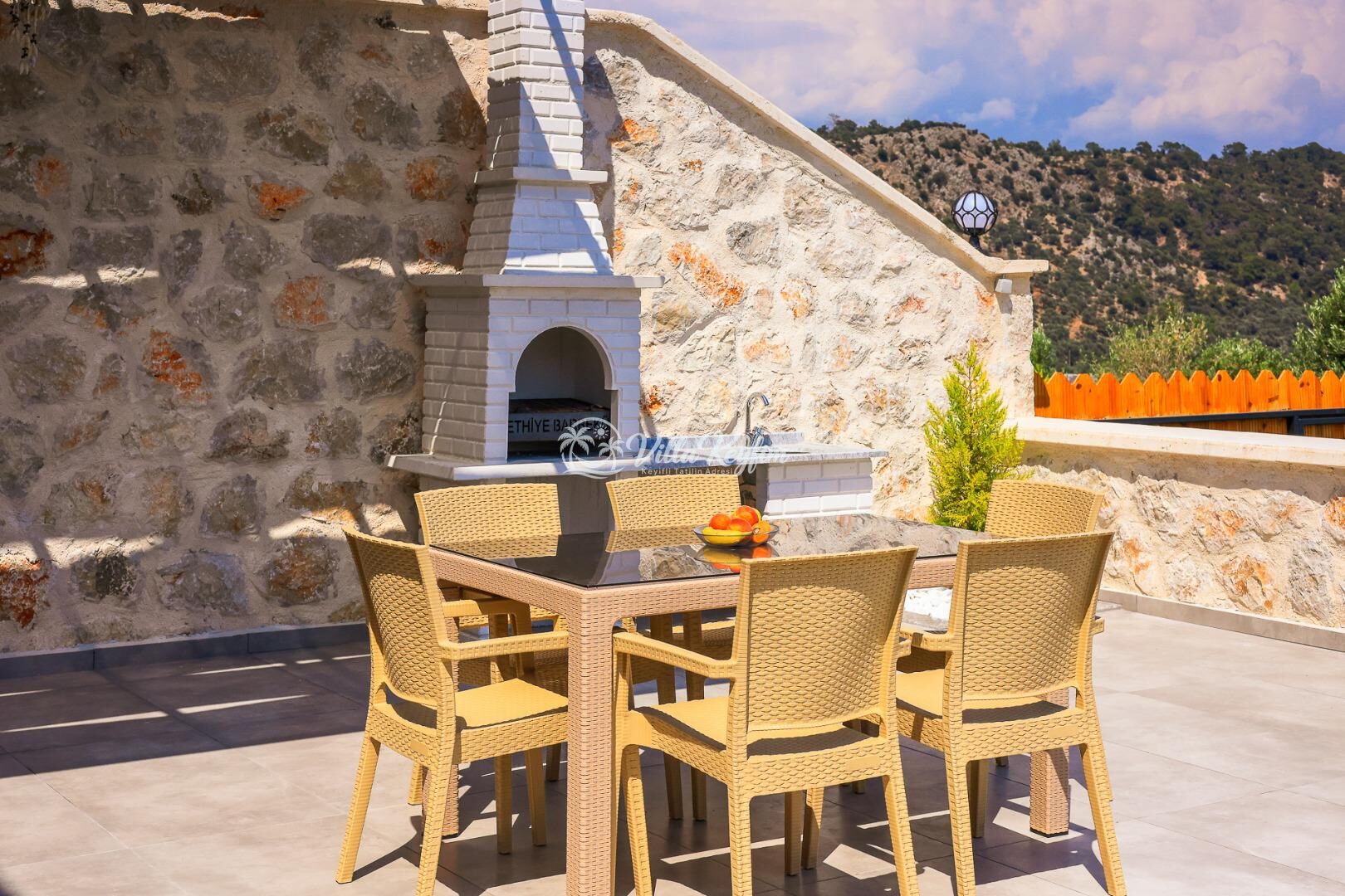 Villa Sandak 4 — 11