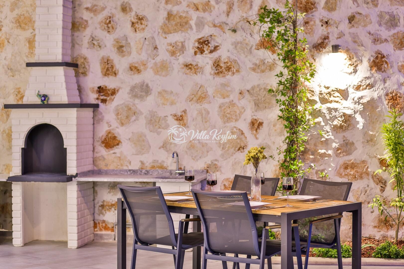 Villa Fi Manor — 25
