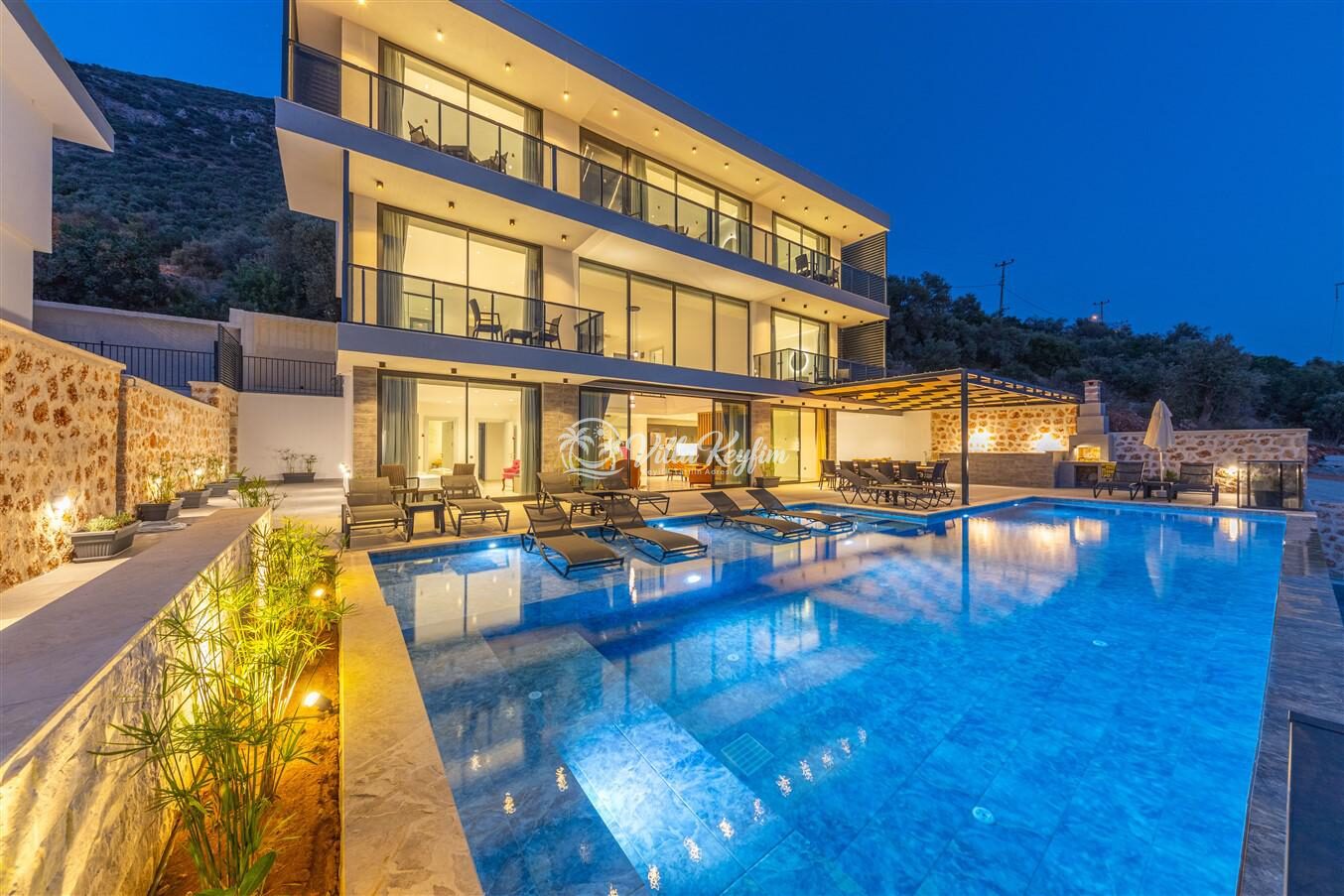 Villa Royal Falcon — 1