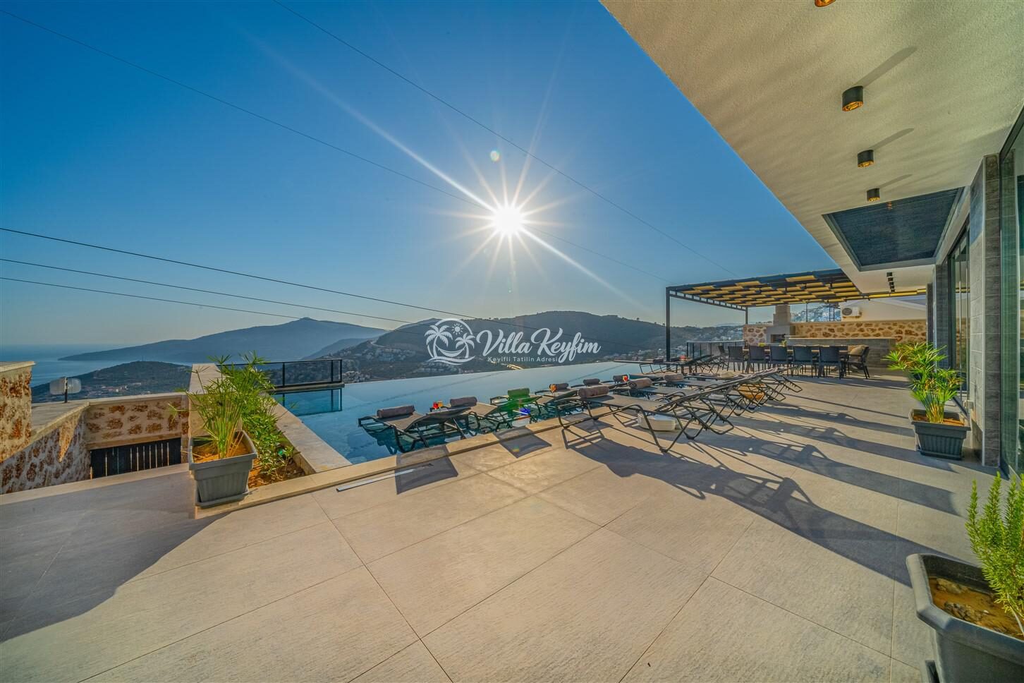 Villa Grey Falcon — 16