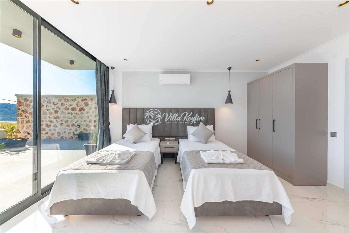 Villa Royal Falcon — 24