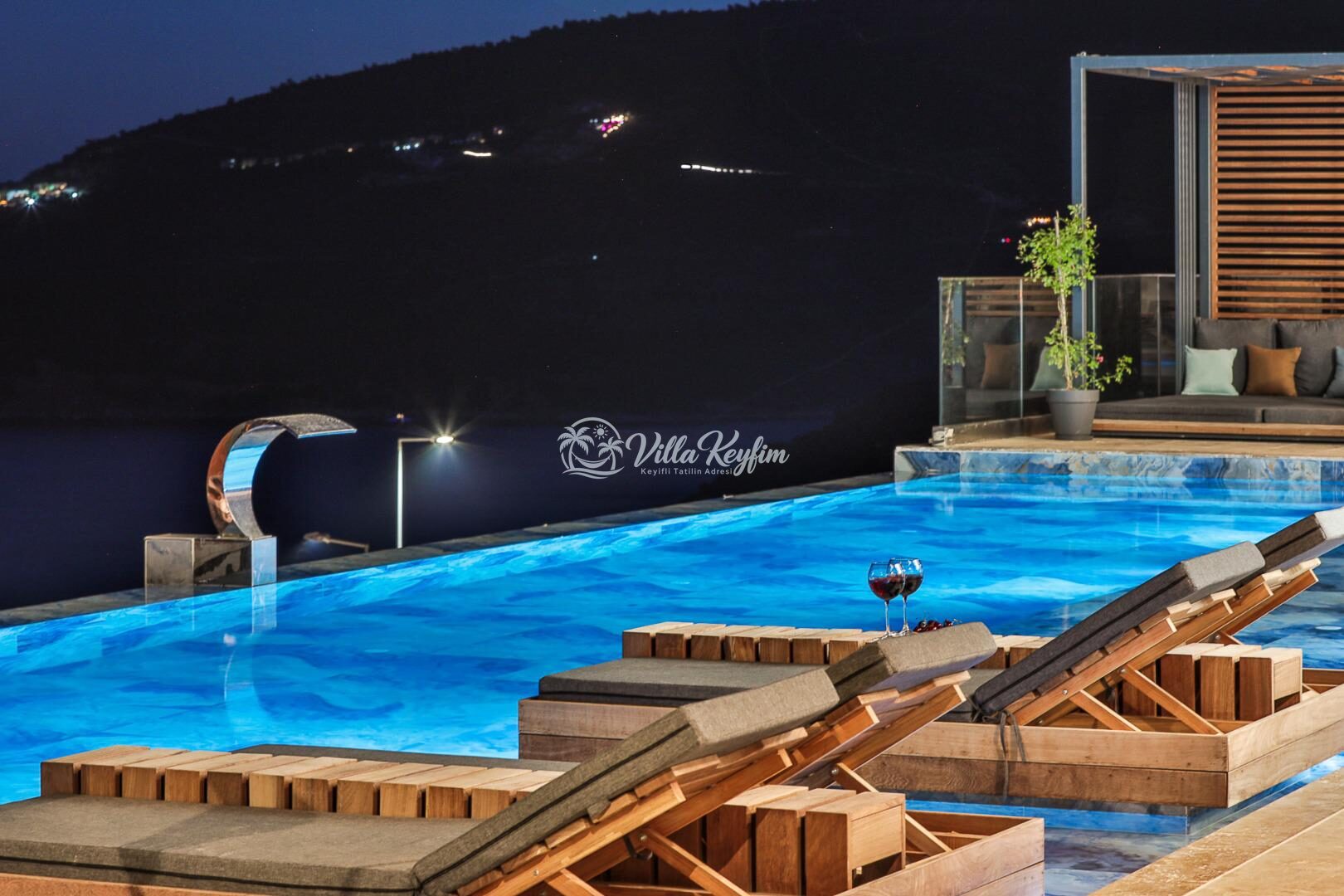 Villa Royal Life — 19