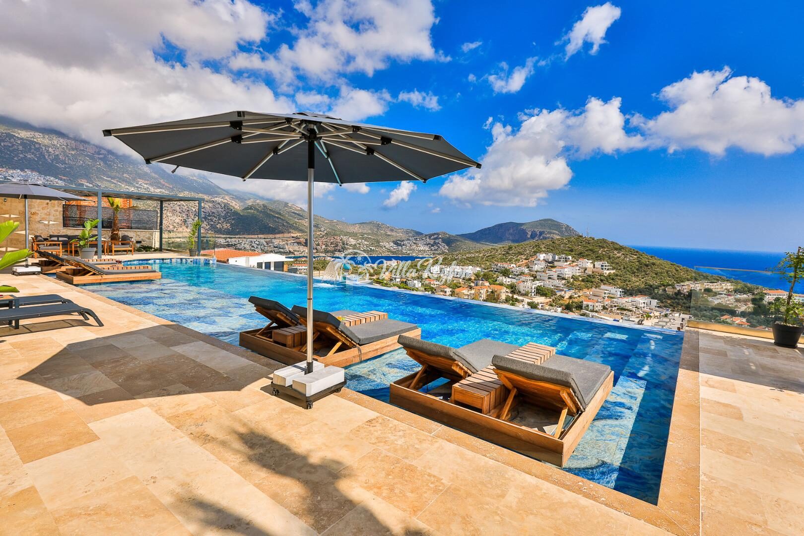 Villa Royal Life — 49