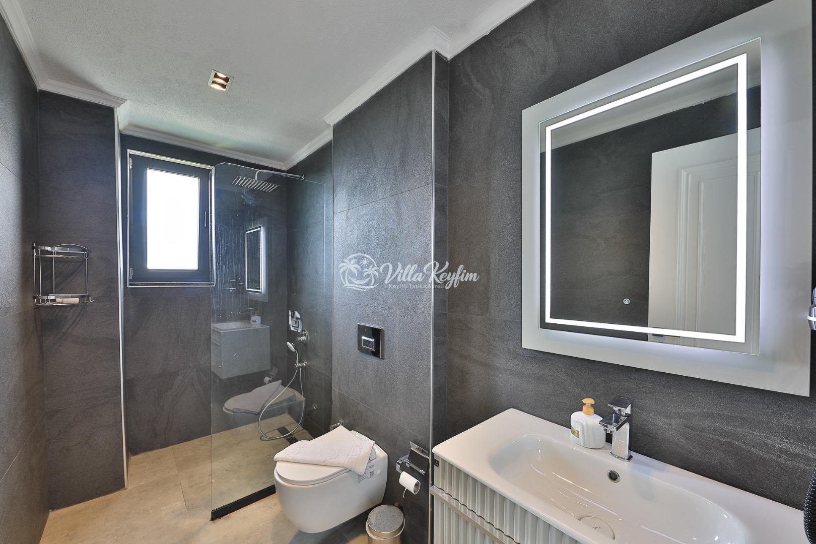 Villa Royal Life — 118
