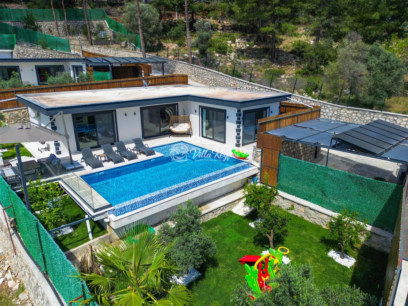 Villa Mira Trio 2 — 1