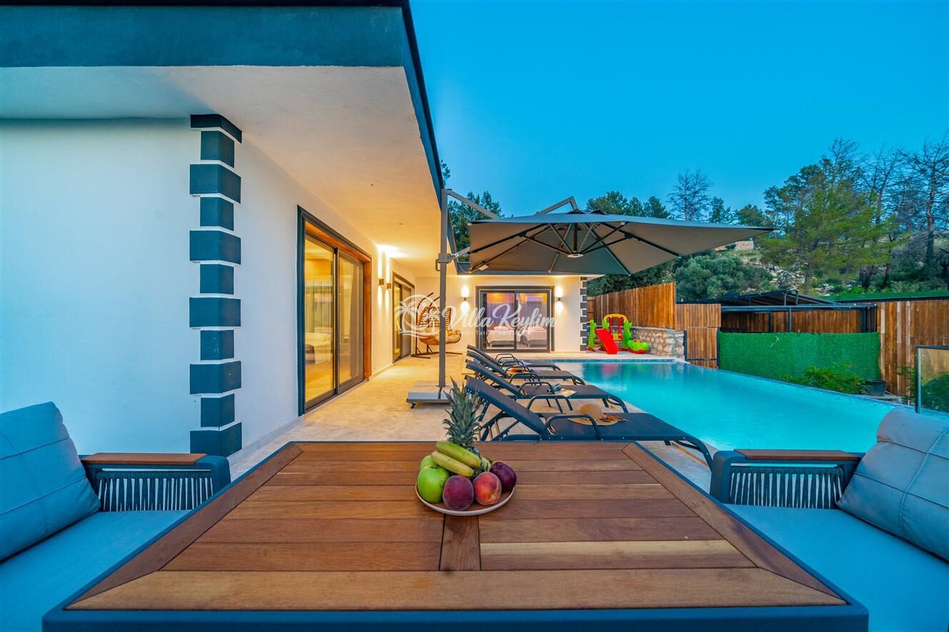 Villa Mira Trio 2 — 40
