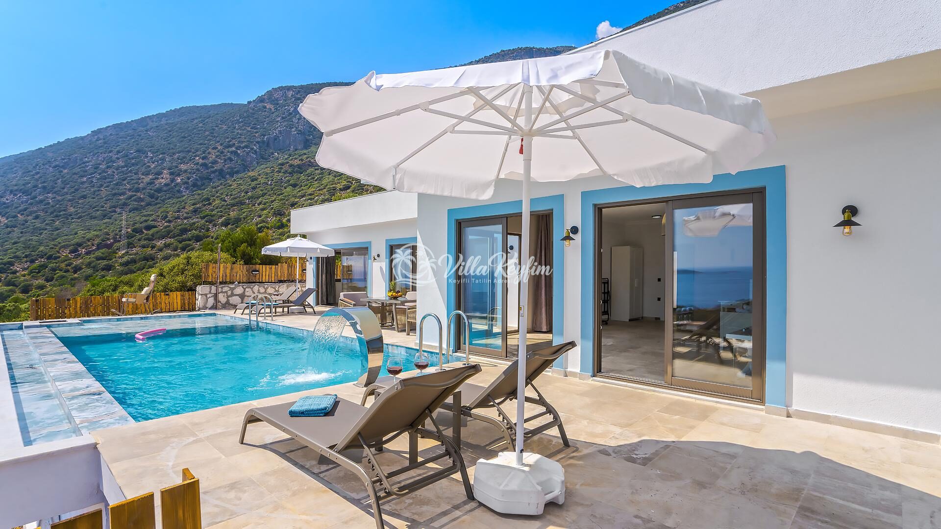 Villa Nevra — 8