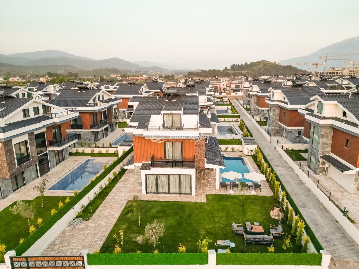 Villa Galaksi Mars 2 — 6