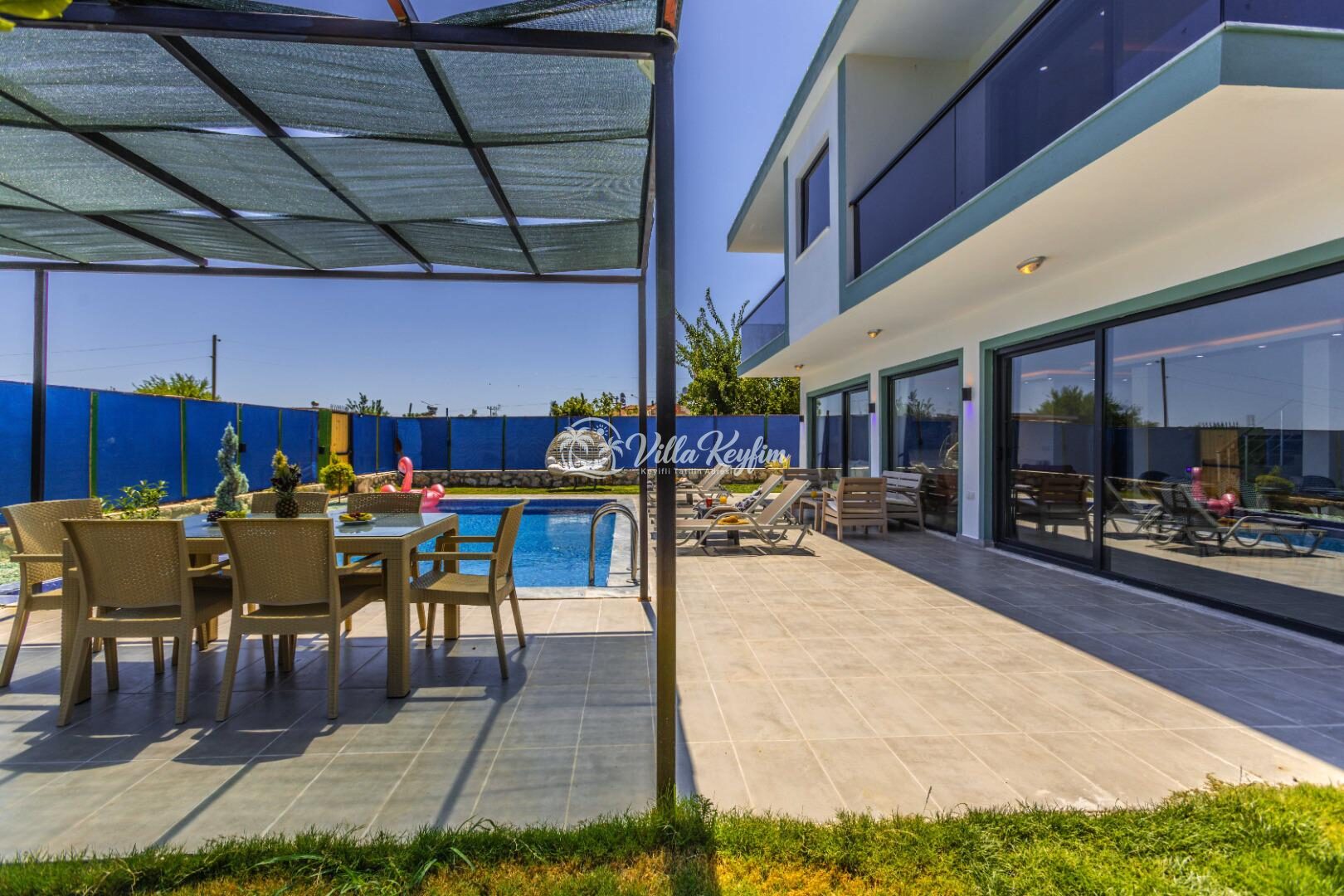 Villa Last Summer — 20