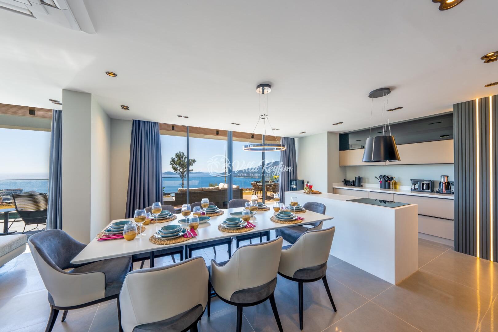 Villa Safran Flower — 50
