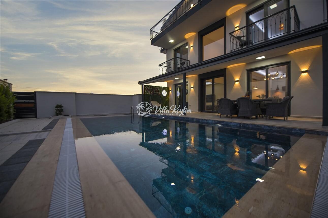 Villa Malibu — 2