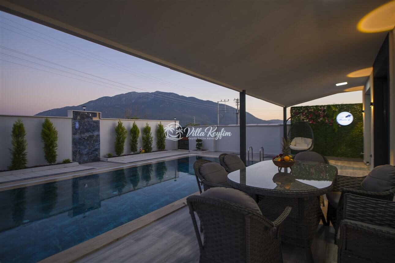Villa Malibu — 12