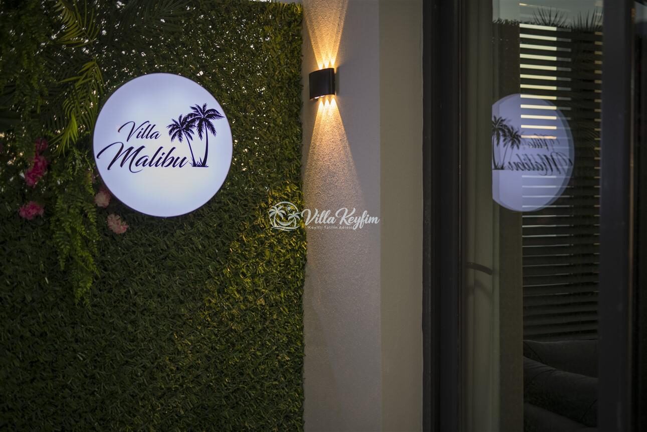Villa Malibu — 25