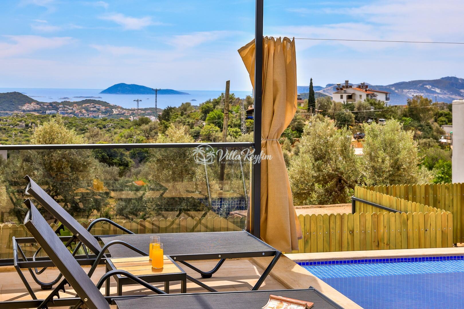 Villa Albedo Blue — 14