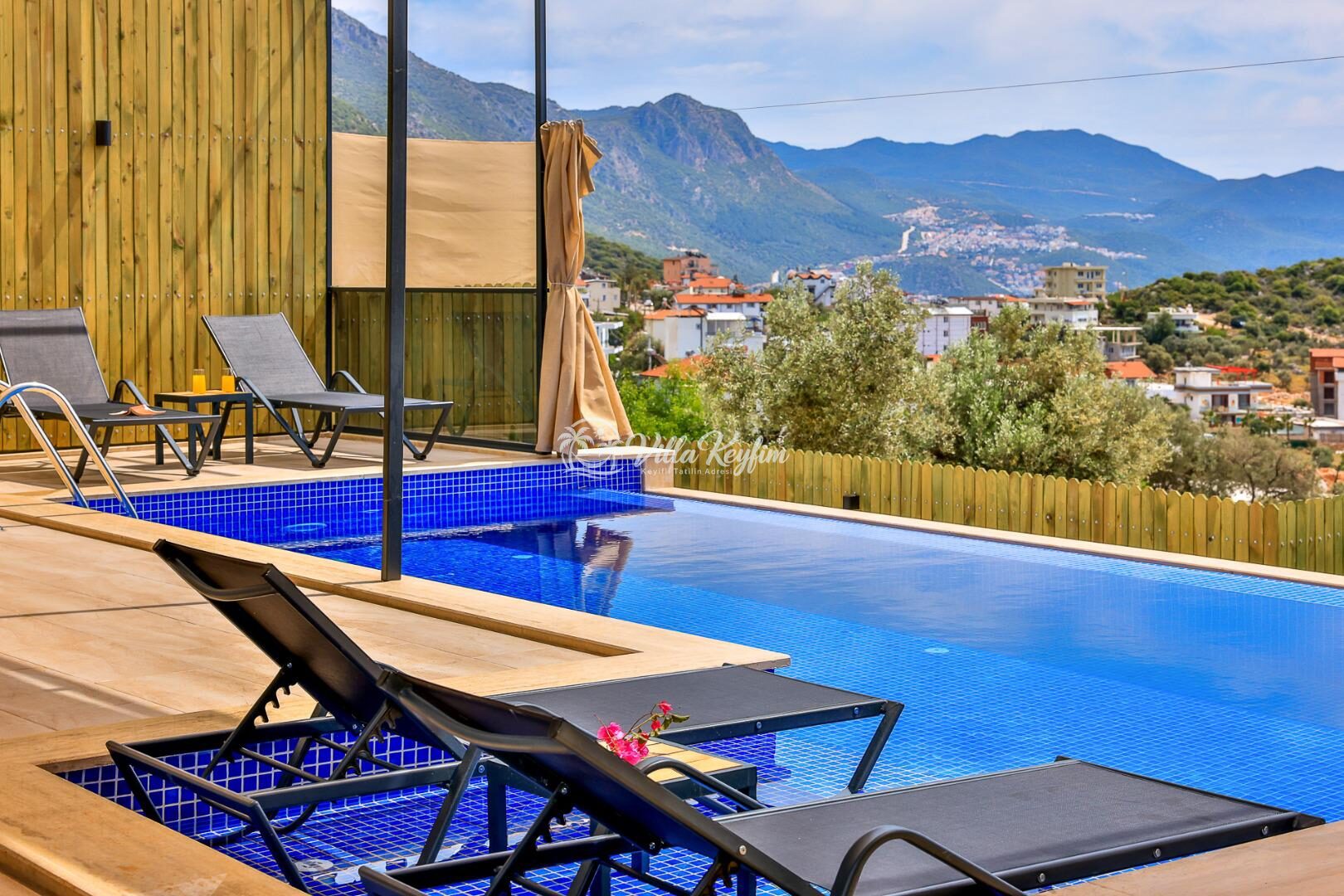 Villa Albedo Blue — 16