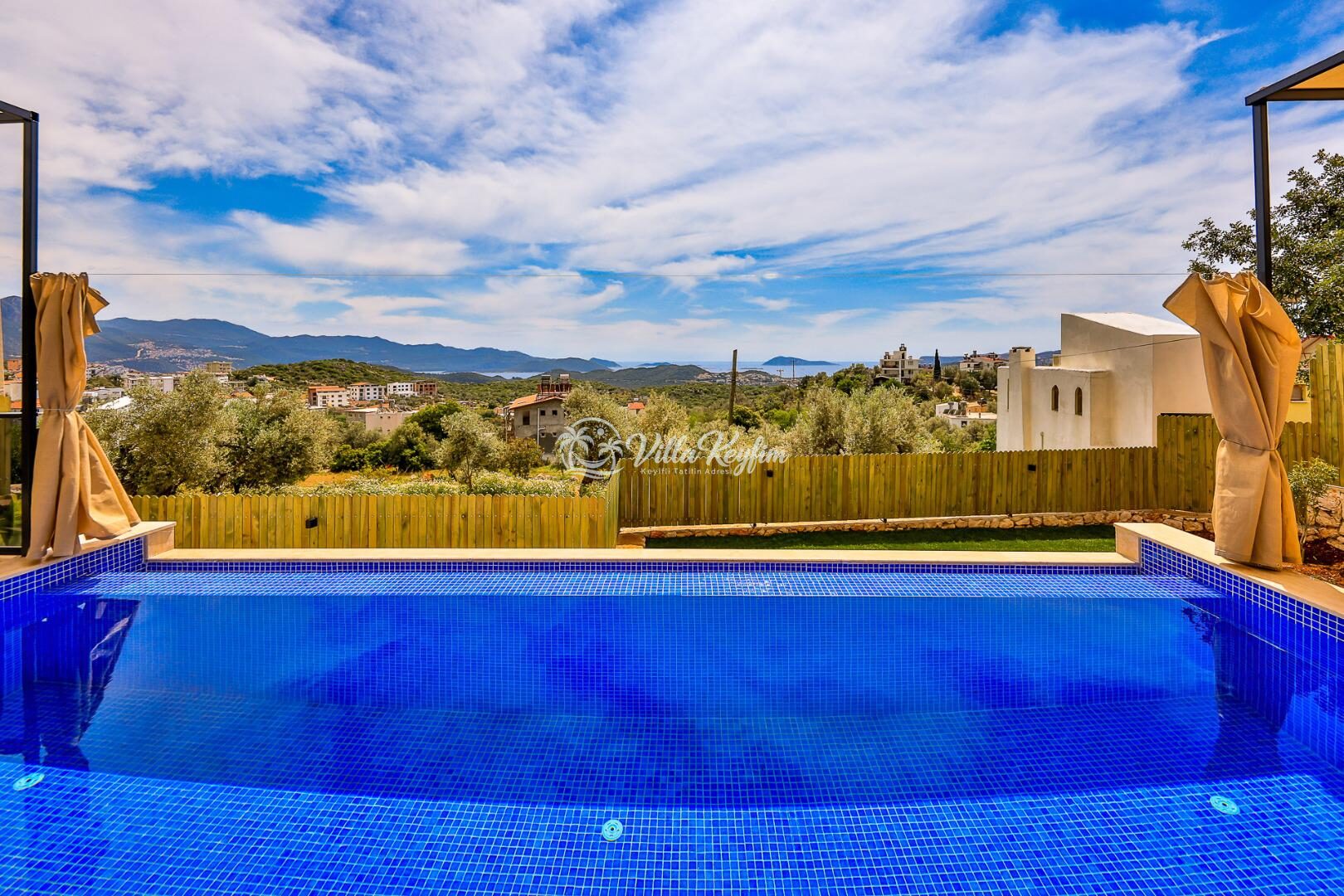 Villa Albedo Blue — 17