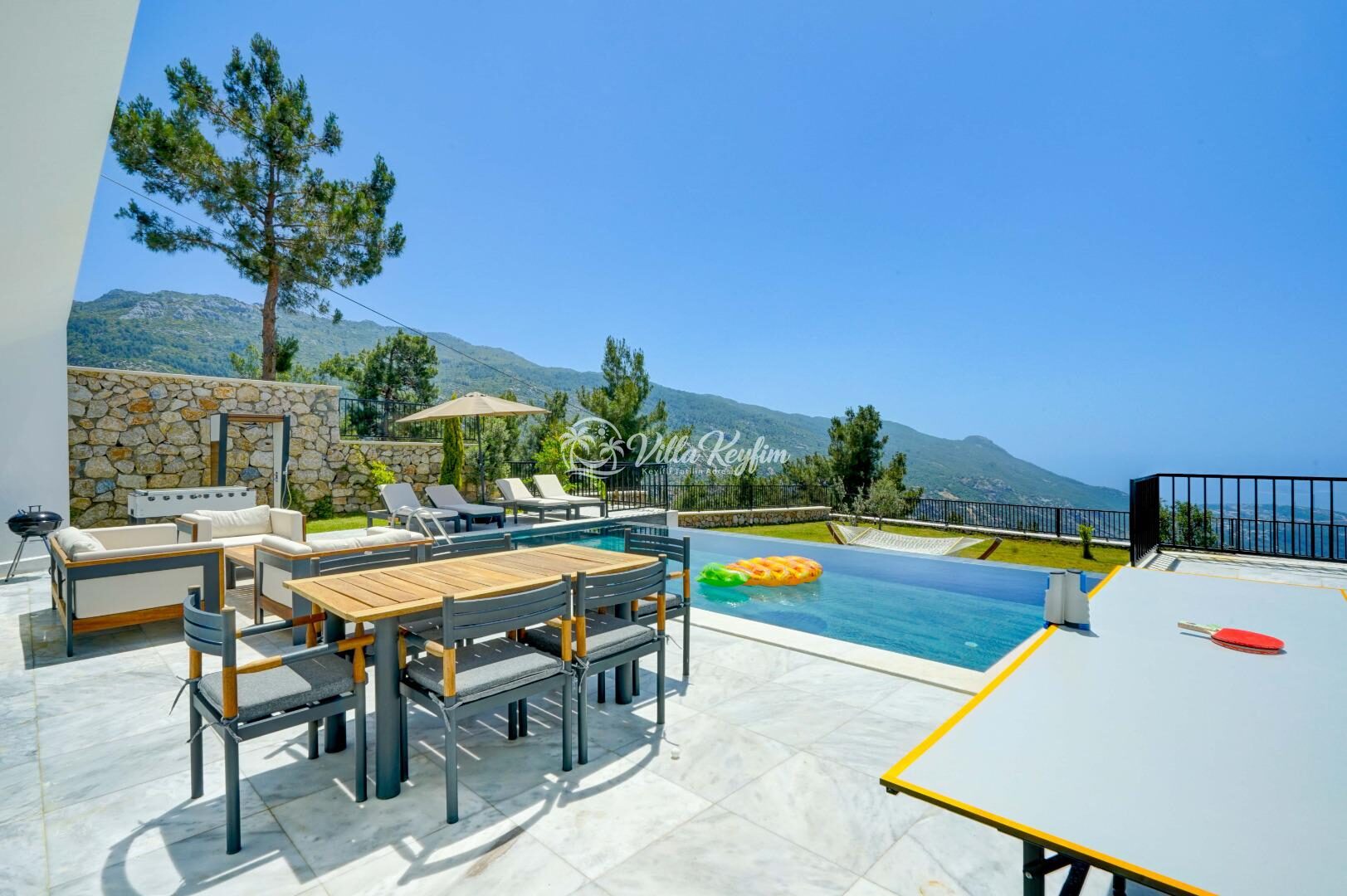 Villa Mercury 9 — 6