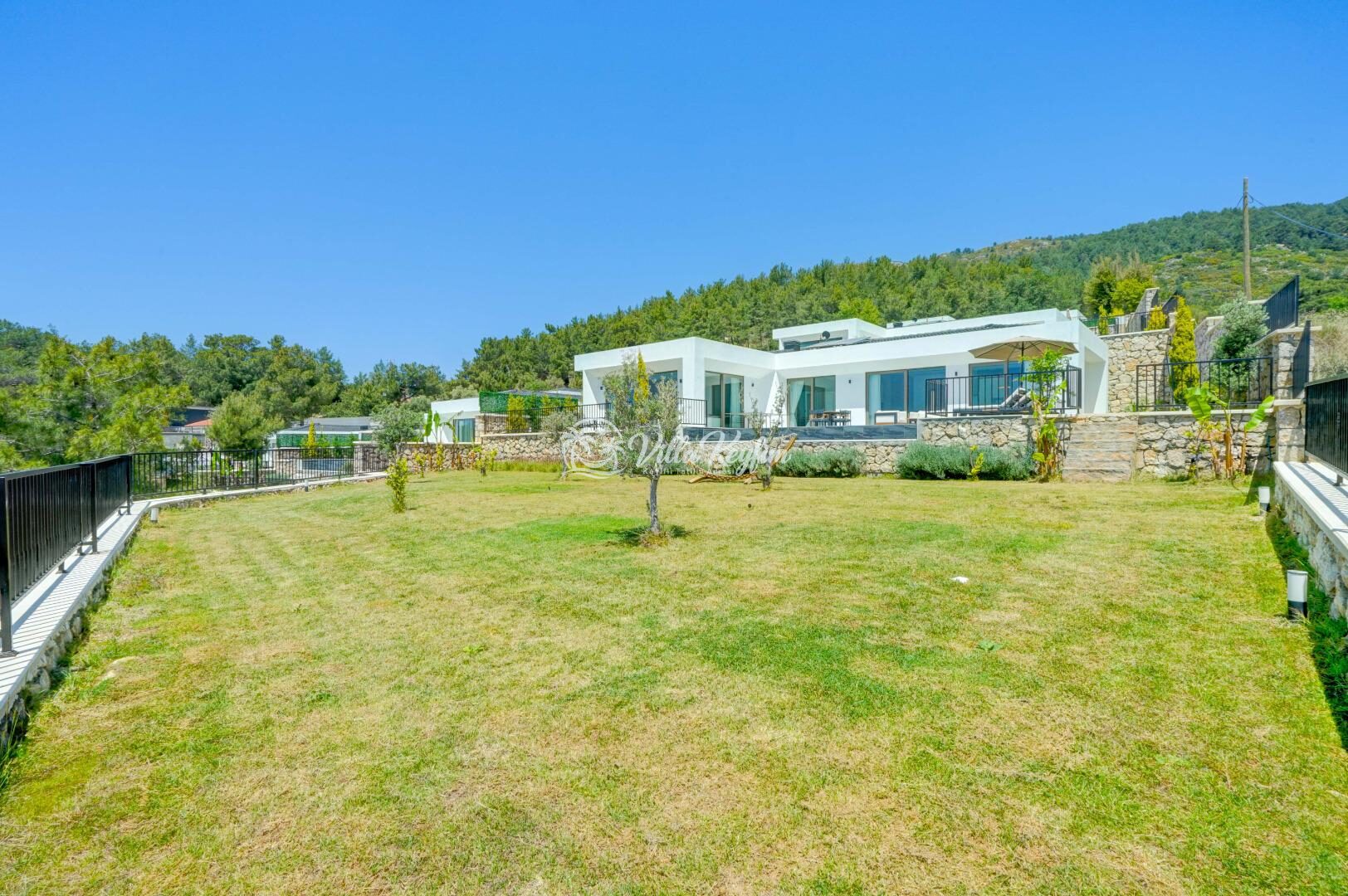 Villa Mercury 9 — 34